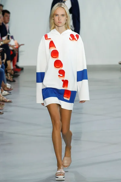 Look 19